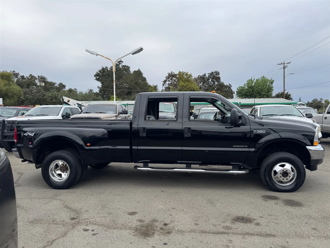 2002 Ford F-350 XL photo 2
