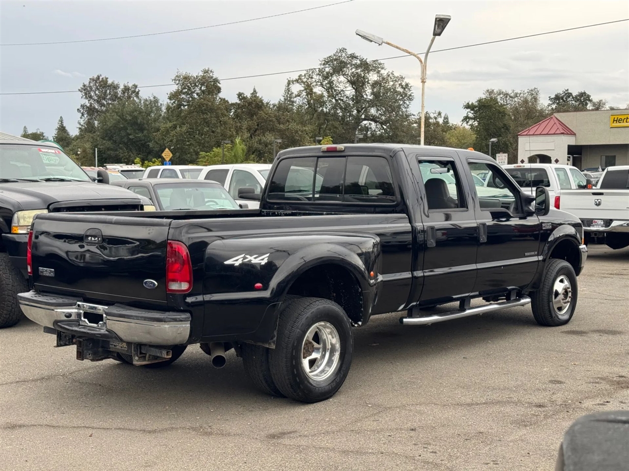 2002 Ford F-350 XL photo 3