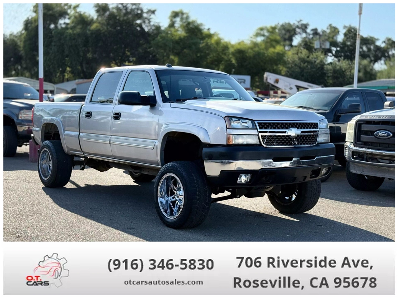 2005 Chevrolet Silverado 2500HD LS Crew Cab Short Bed 4WD