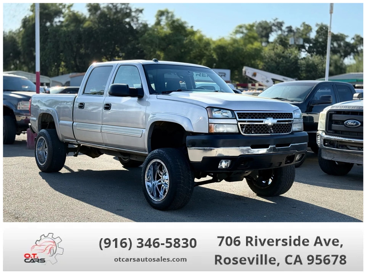 2005 Chevrolet Silverado 2500HD LS Crew Cab Short Bed 4WD