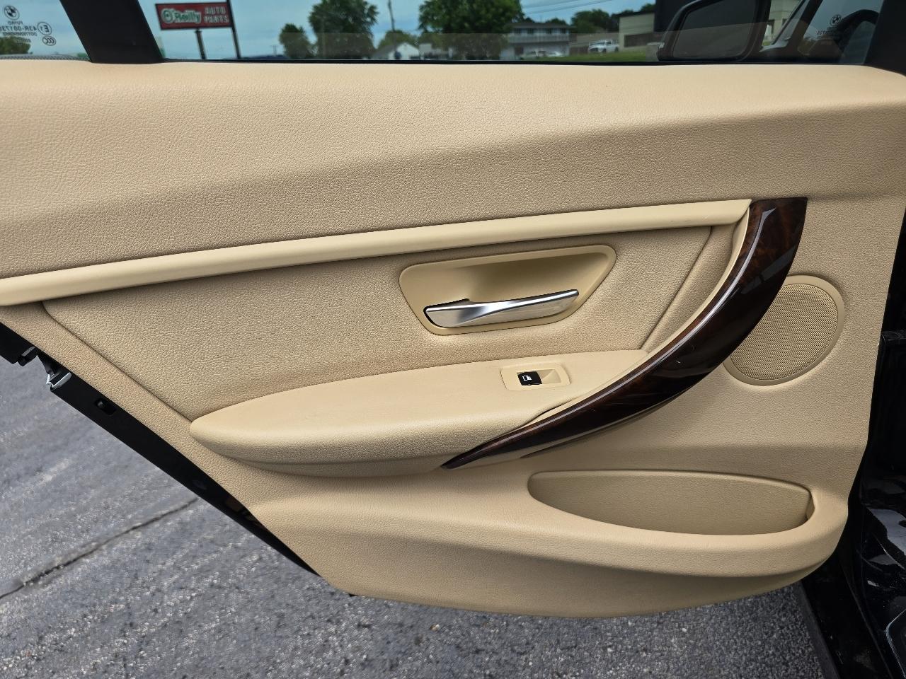 BMW 3-Series 328i xDrive Sedan 2014
