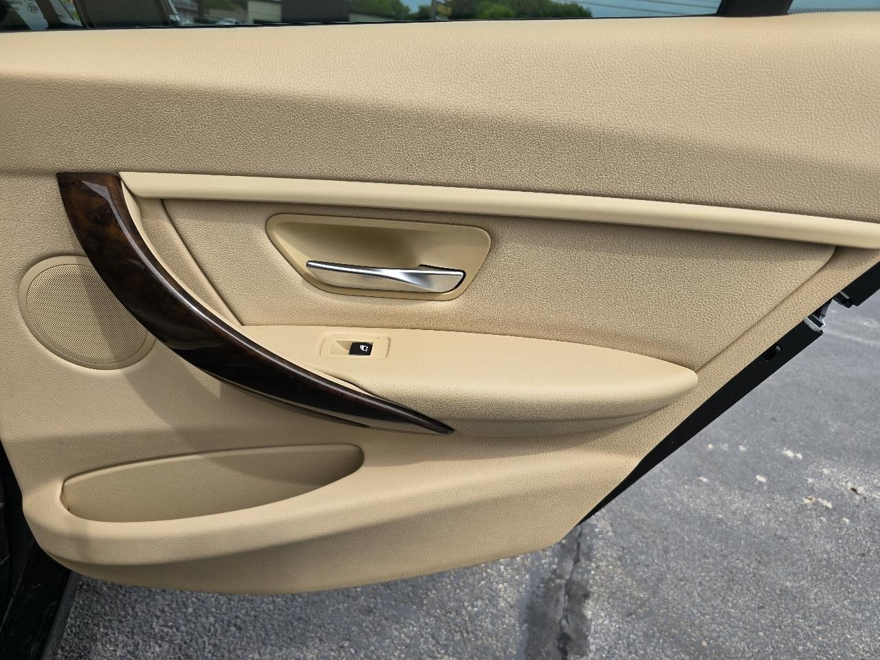 BMW 3-Series 328i xDrive Sedan 2014