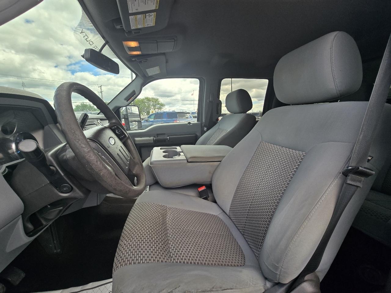 Ford F-250 SD XLT Crew Cab 4WD 2016