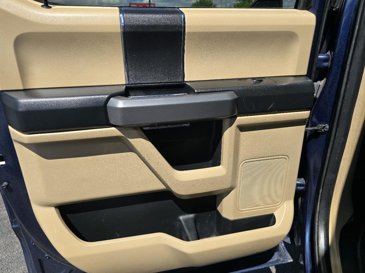 Ford F-150 4WD SuperCrew 145" XLT 2016