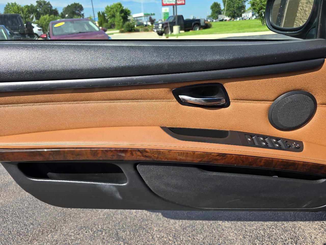 BMW 3-Series 328i Convertible 2012