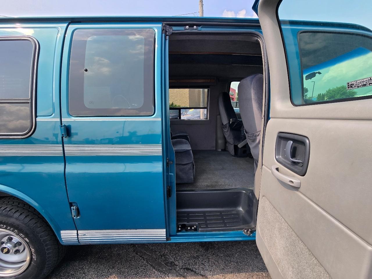 Chevrolet Express G1500 Cargo 1998