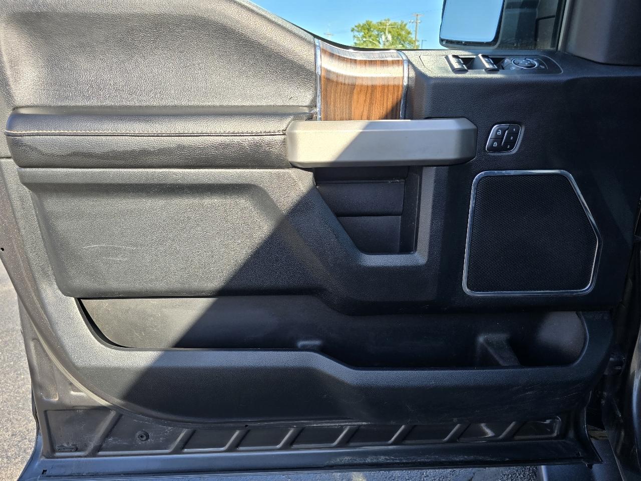 Ford F-150 Lariat SuperCrew 6.5-ft. Bed 4WD 2015