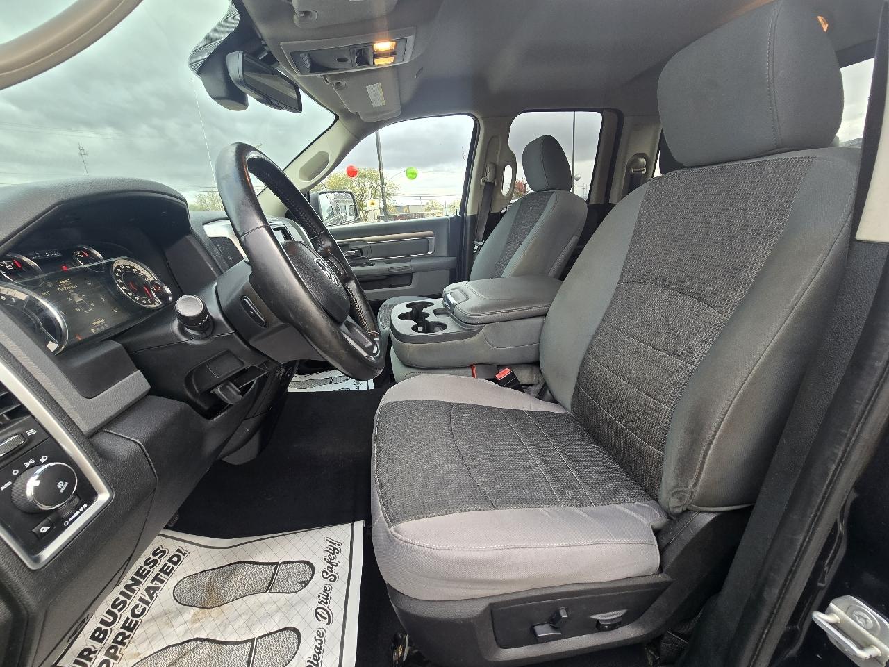 RAM 1500 SLT Quad Cab 4WD 2018