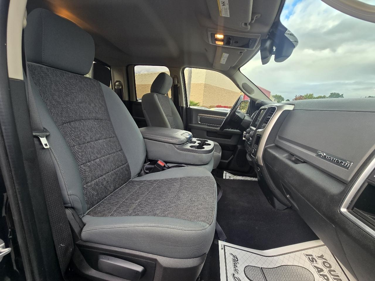 RAM 1500 SLT Quad Cab 4WD 2018