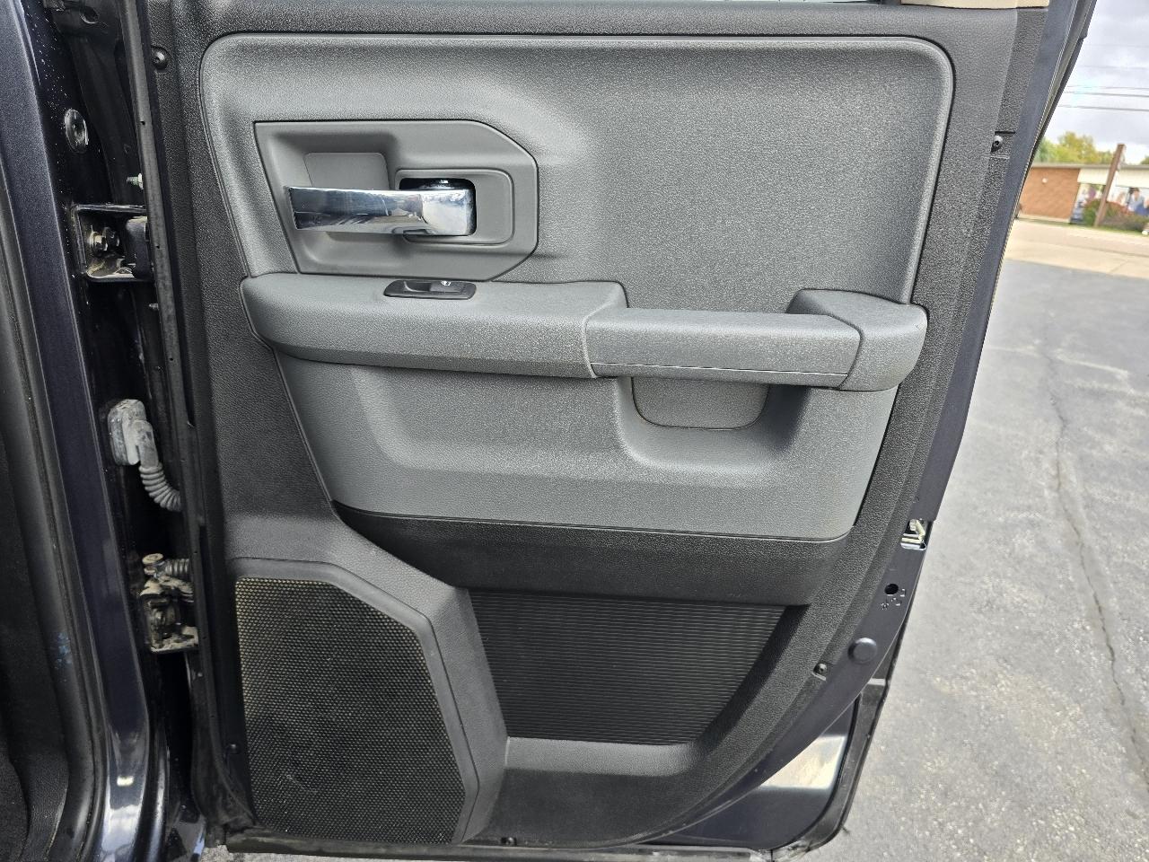 RAM 1500 SLT Quad Cab 4WD 2018