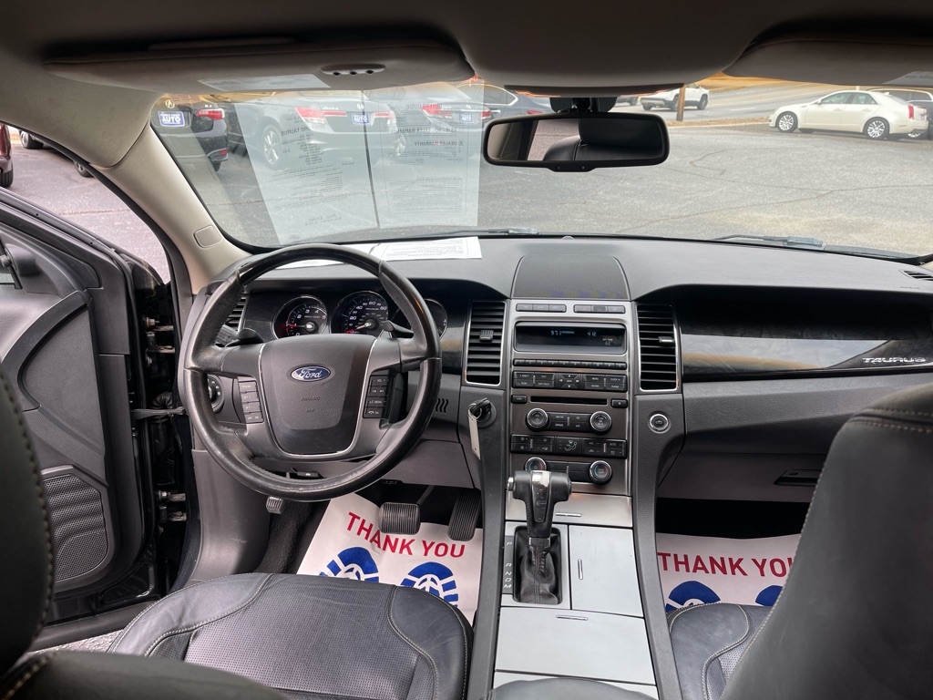 Ford Taurus Limited FWD 2011