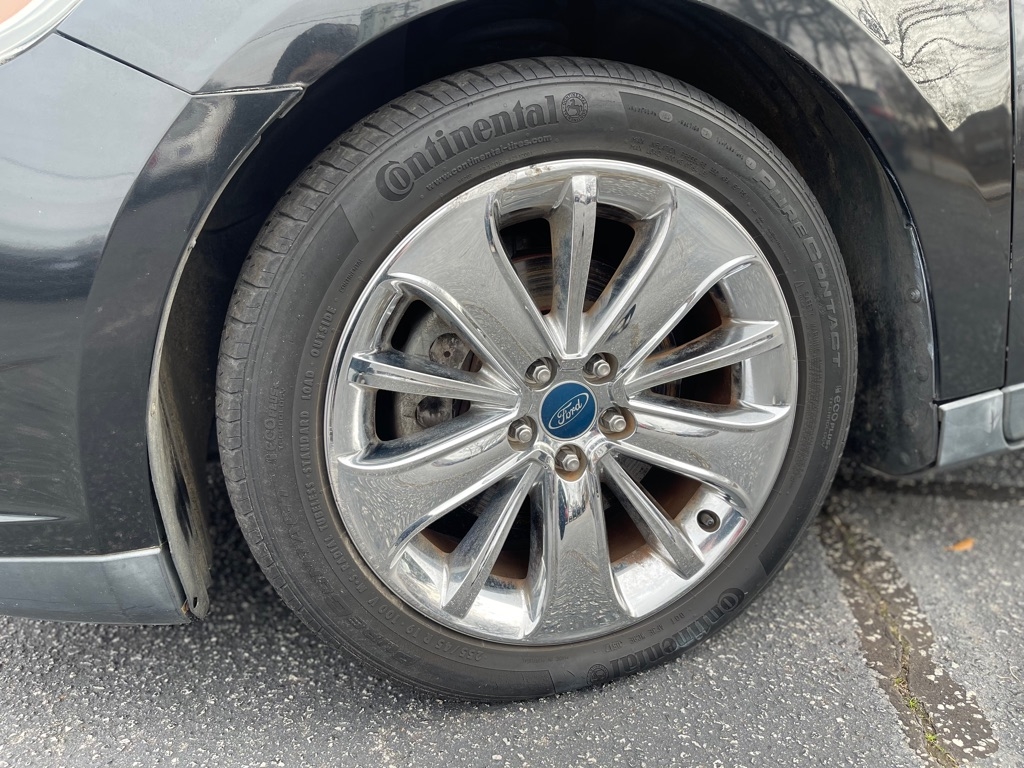 Ford Taurus Limited FWD 2011