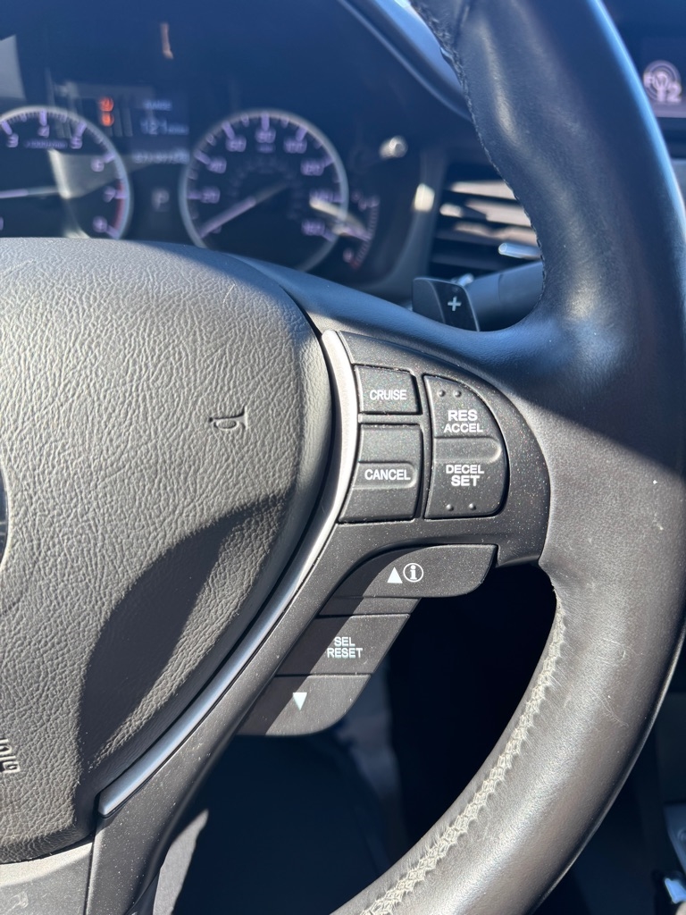 Acura ILX 5-Spd AT 2014