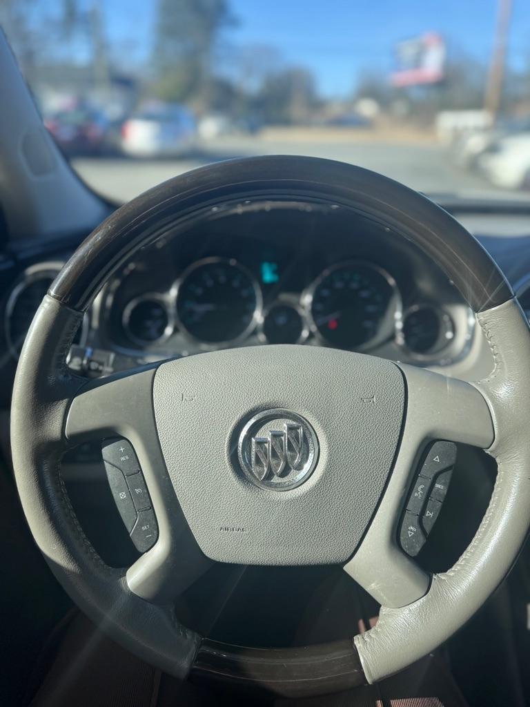 Buick Enclave Convenience FWD 2015