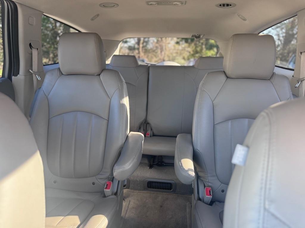 Buick Enclave Convenience FWD 2015