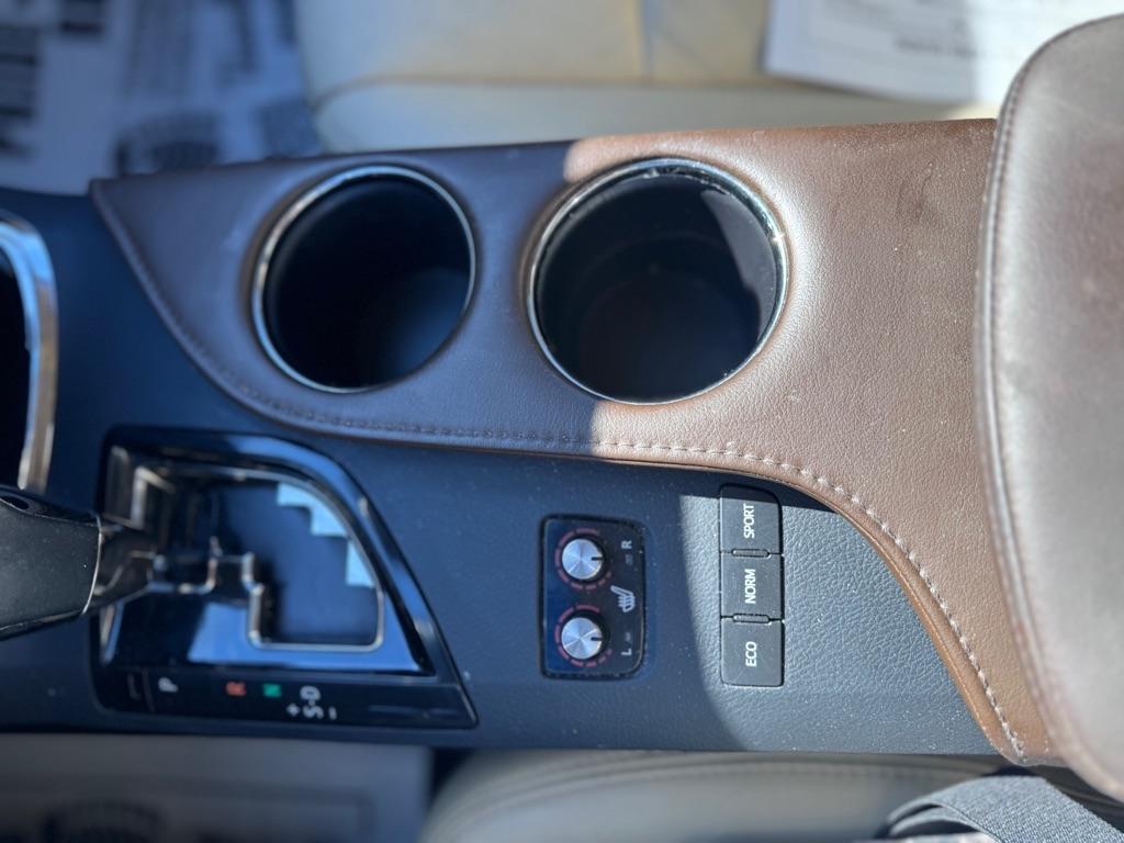 Toyota Avalon XLE 2014