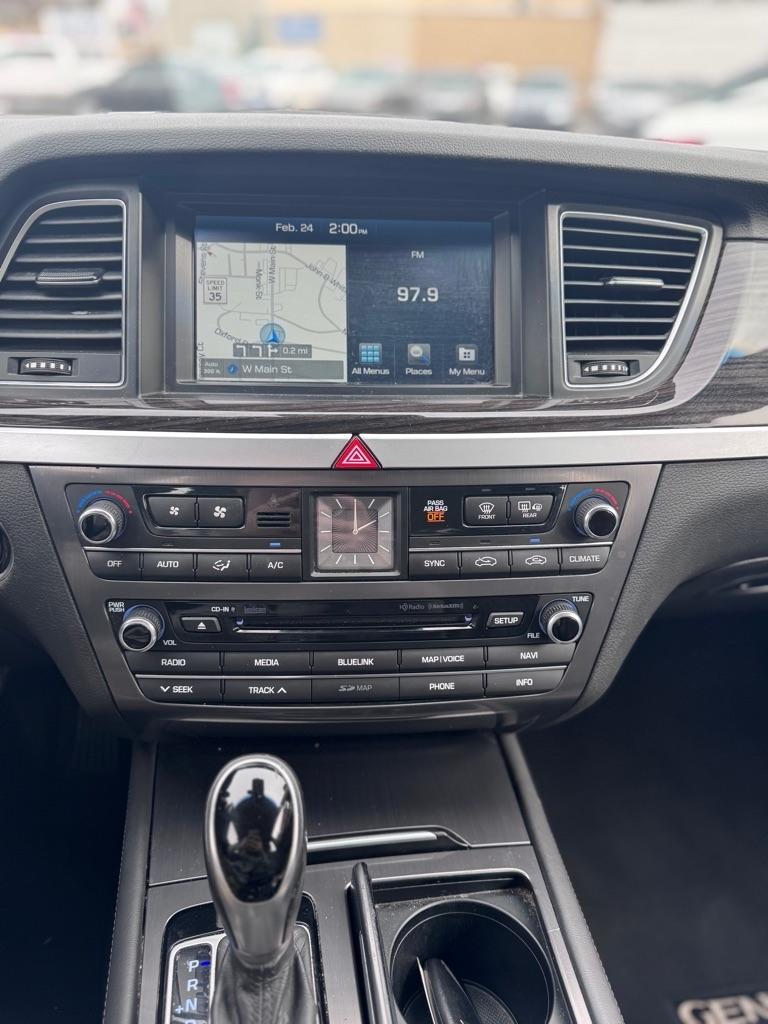 Hyundai Genesis 3.8L 2015