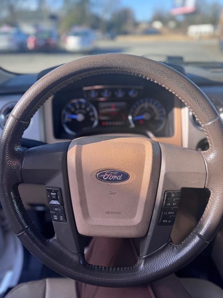 Ford F-150 Lariat SuperCrew 5.5-ft. Bed 2WD 2011