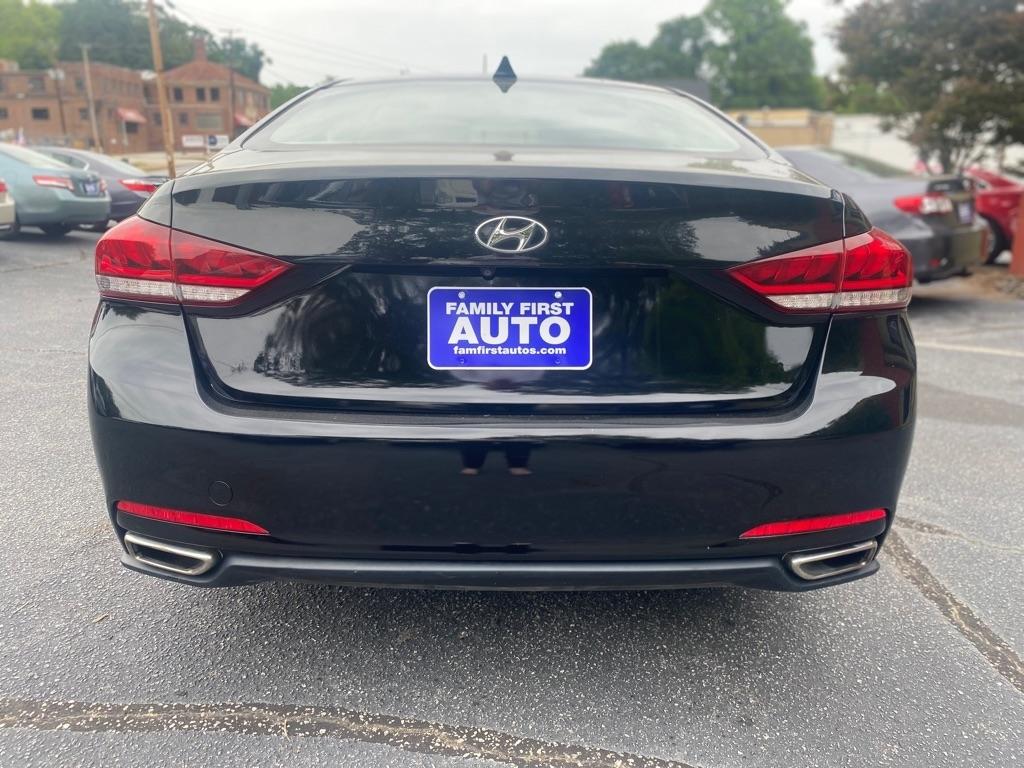 Hyundai Genesis 3.8L 2015