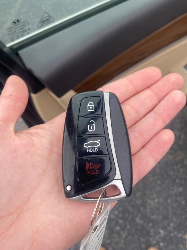 Hyundai Genesis 3.8L 2015