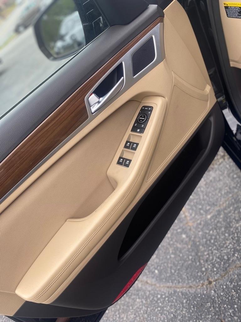 Hyundai Genesis 3.8L 2015