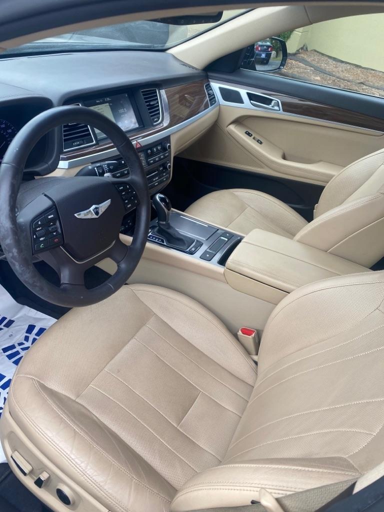 Hyundai Genesis 3.8L 2015