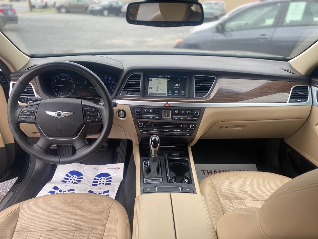Hyundai Genesis 3.8L 2015