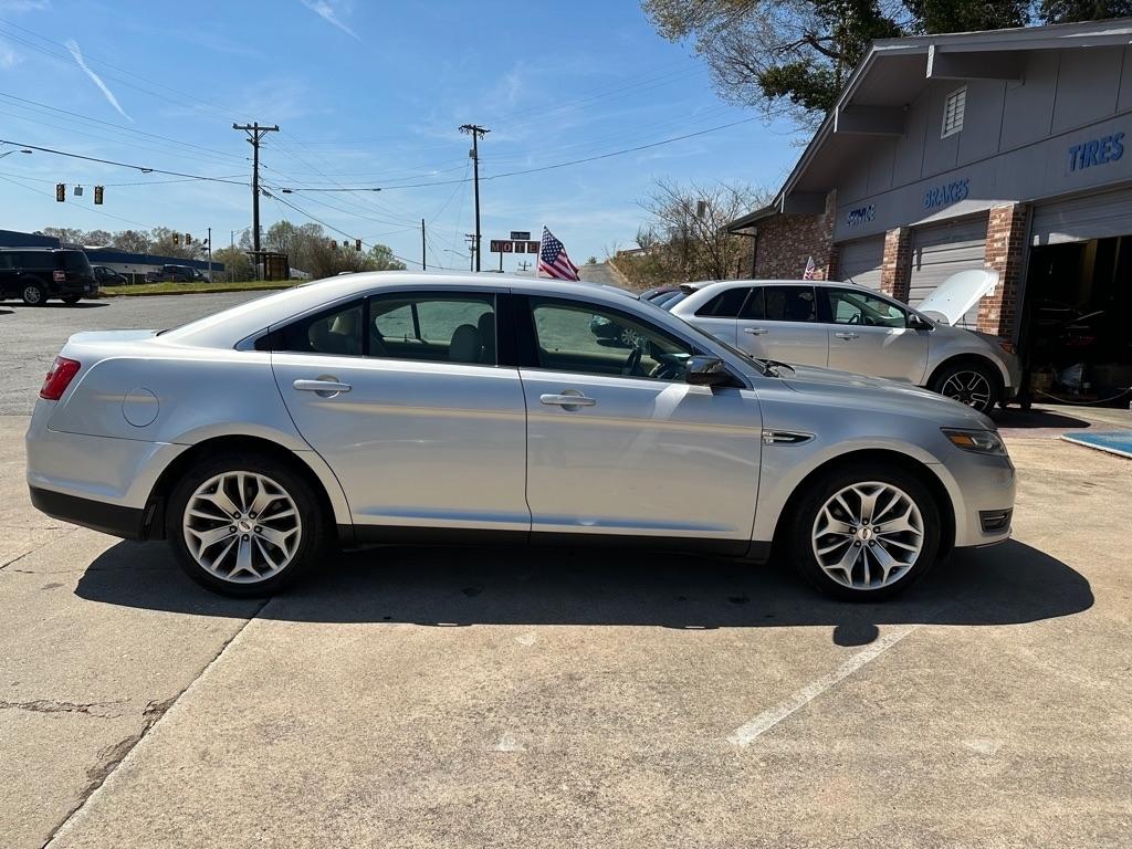 Ford Taurus Limited FWD 2015