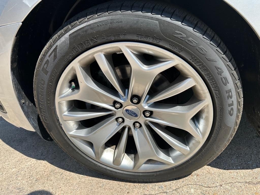 Ford Taurus Limited FWD 2015