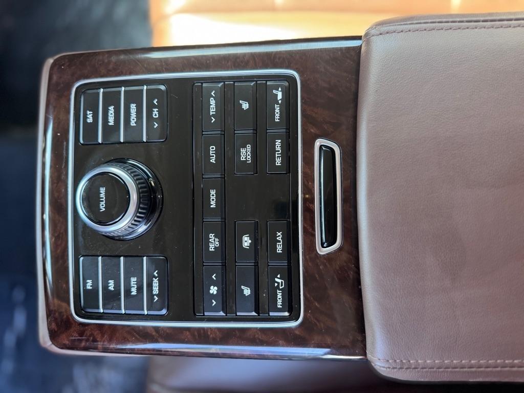 Hyundai Equus Signature 2015