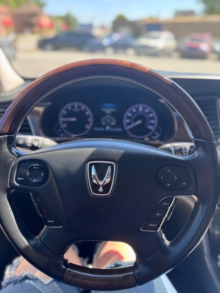 Hyundai Equus Signature 2015