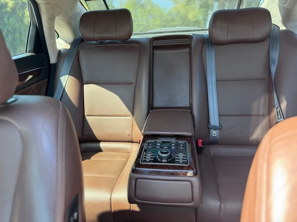 Hyundai Equus Signature 2015