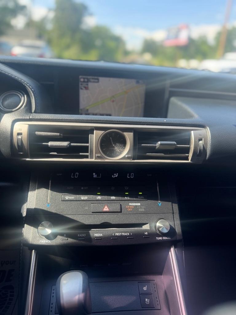 Lexus IS 250 RWD 2015