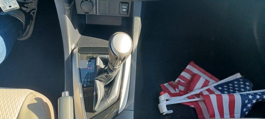 Toyota Corolla LE CVT 2015
