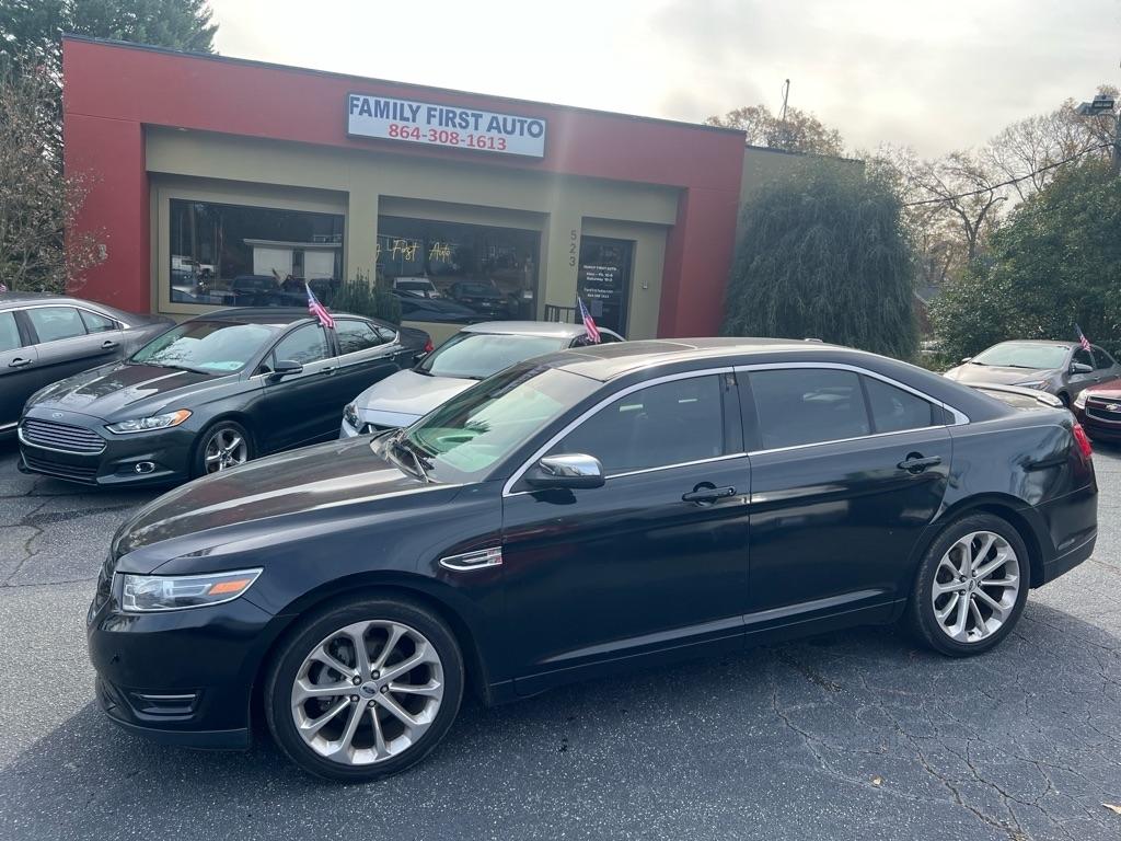 Ford Taurus Limited FWD 2018