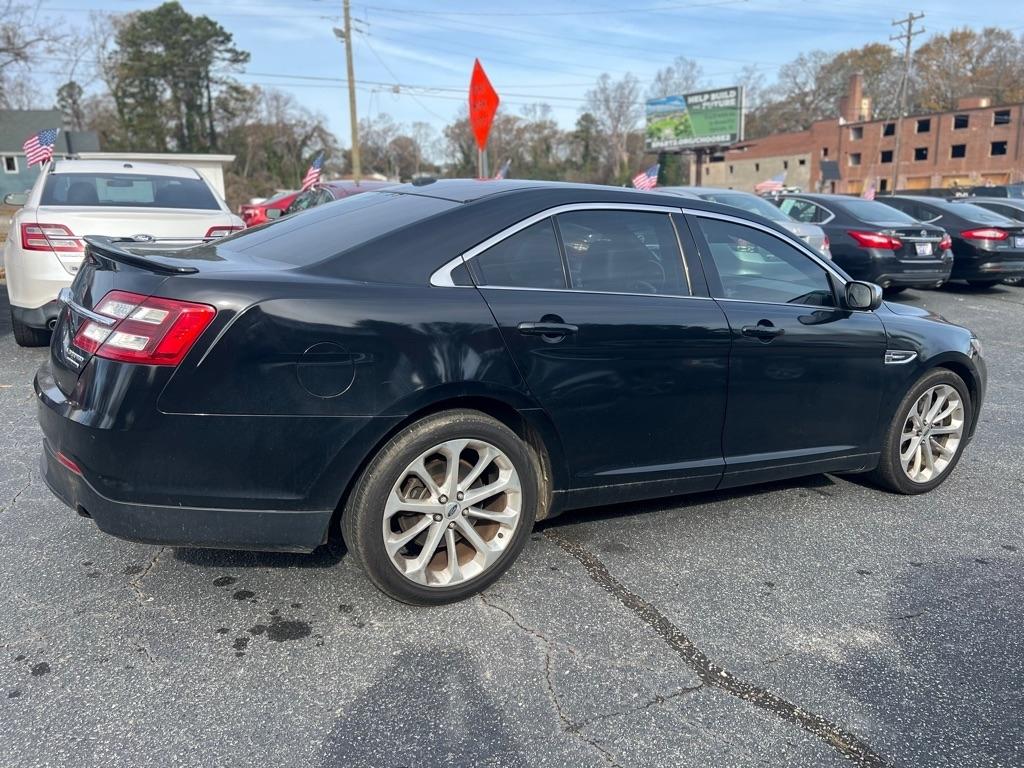 Ford Taurus Limited FWD 2018