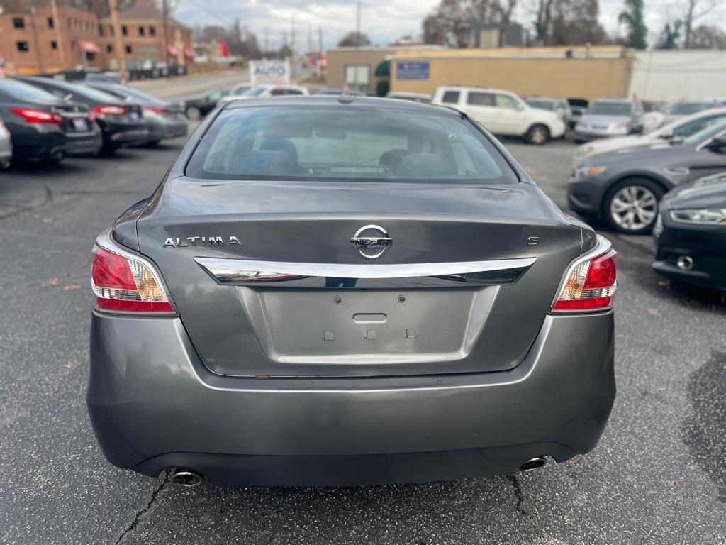 Nissan Altima 2.5 S 2015