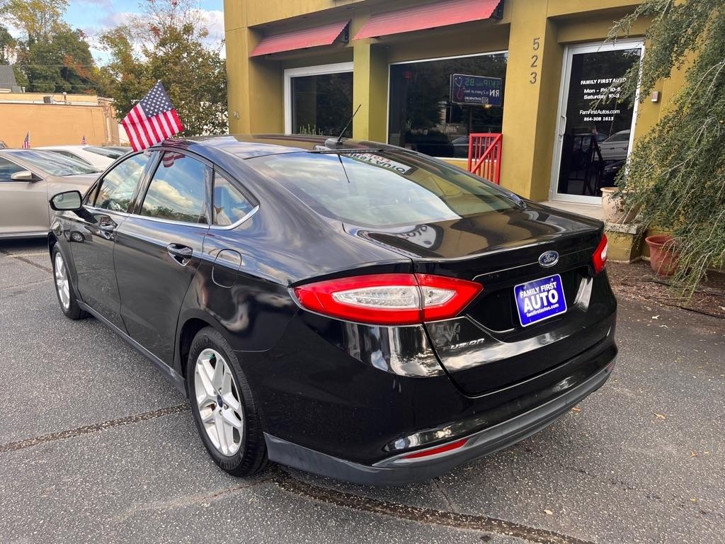 Ford Fusion S 2013
