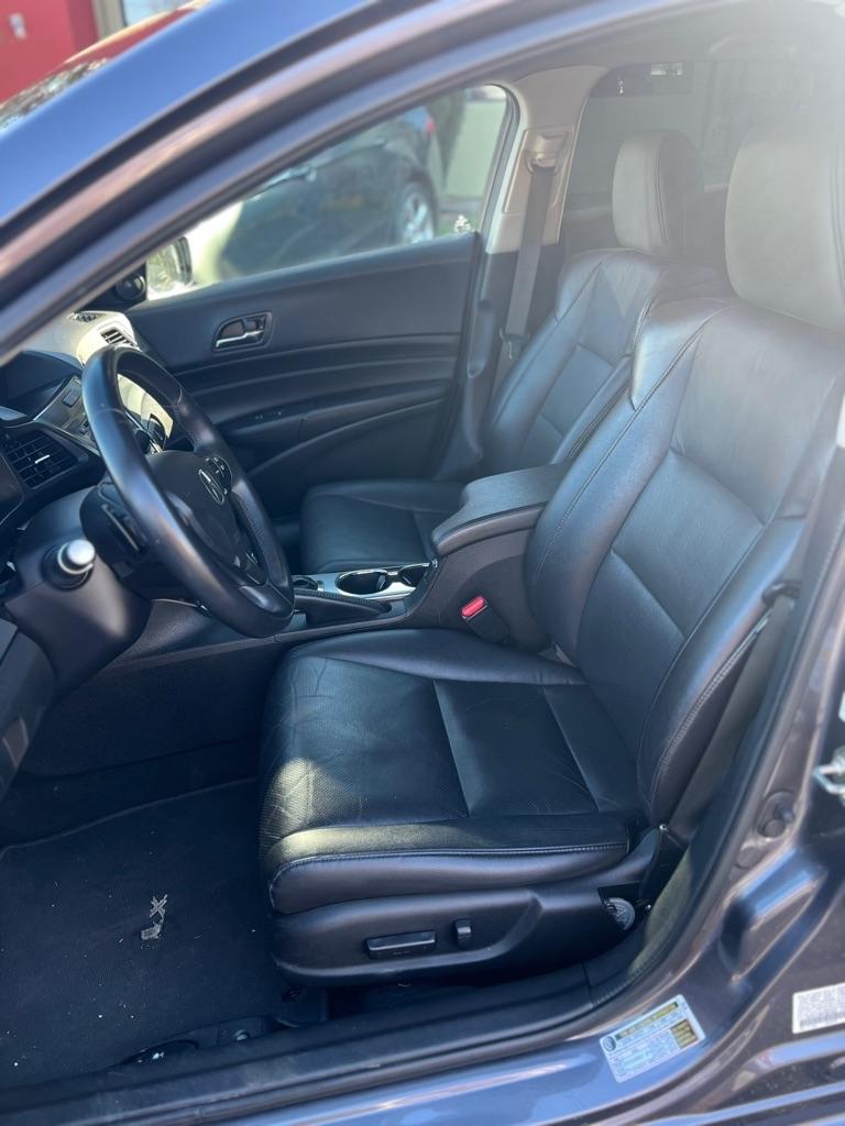 Acura ILX 5-Spd AT 2015