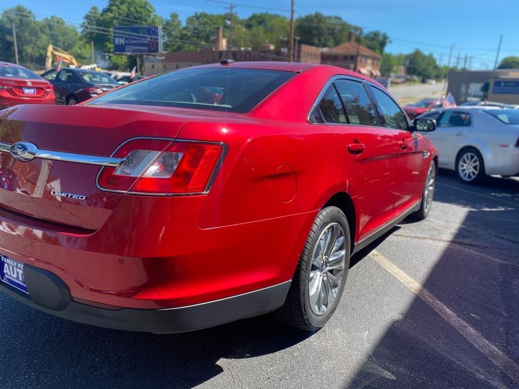 Ford Taurus Limited FWD 2012