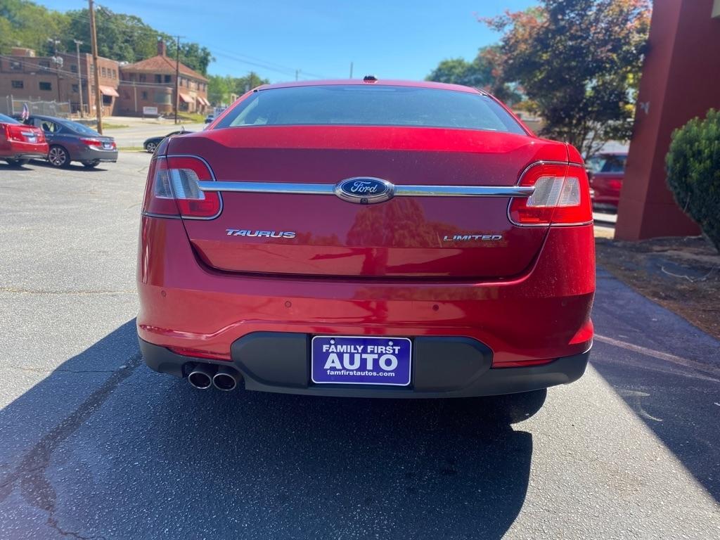 Ford Taurus Limited FWD 2012