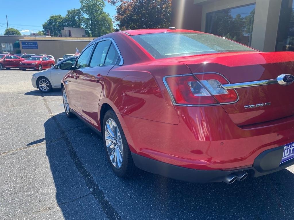 Ford Taurus Limited FWD 2012