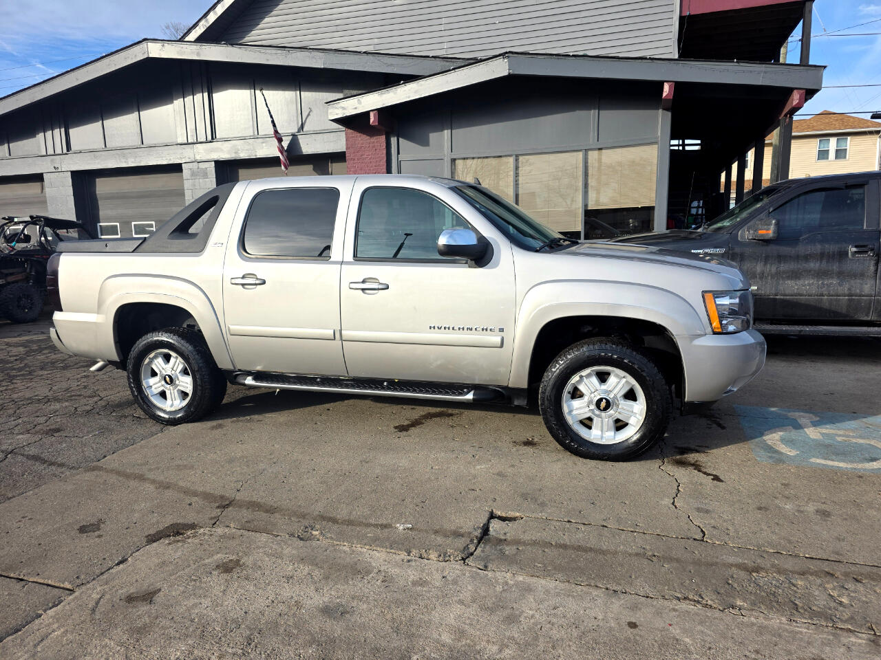 Chevrolet Avalanche LS 4WD 2007