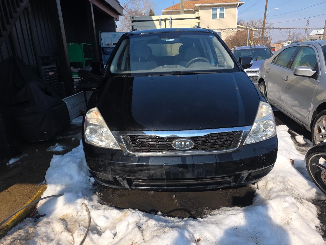 Kia Sedona LX LWB 2012