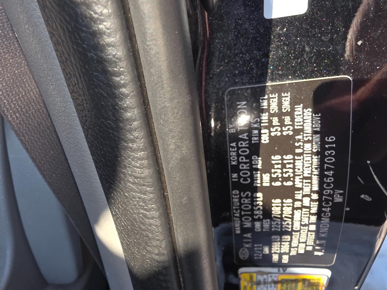 Kia Sedona LX LWB 2012