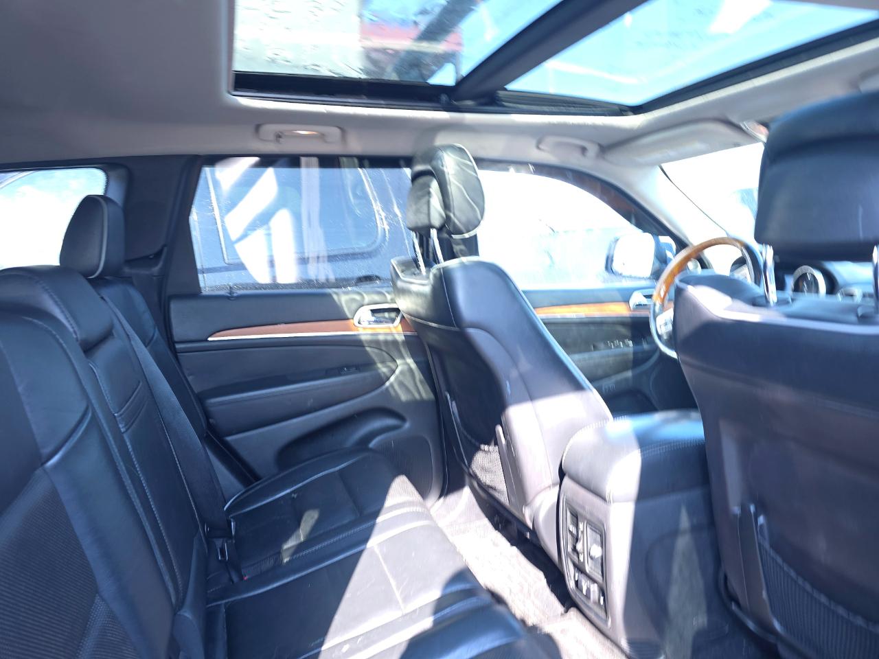 Jeep Grand Cherokee Overland 4WD 2012