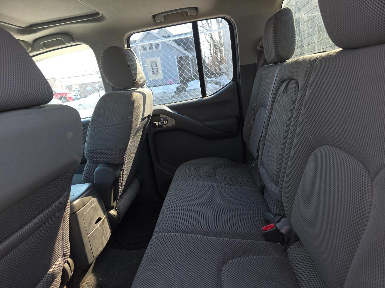 Nissan Frontier SE Crew Cab 2WD 2006