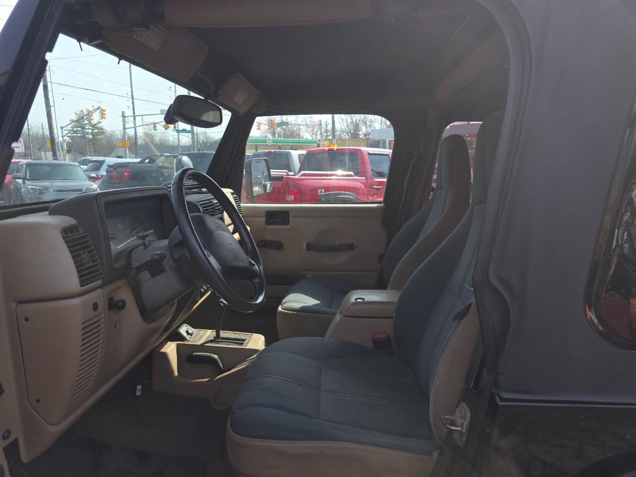 Jeep Wrangler Sahara 2000