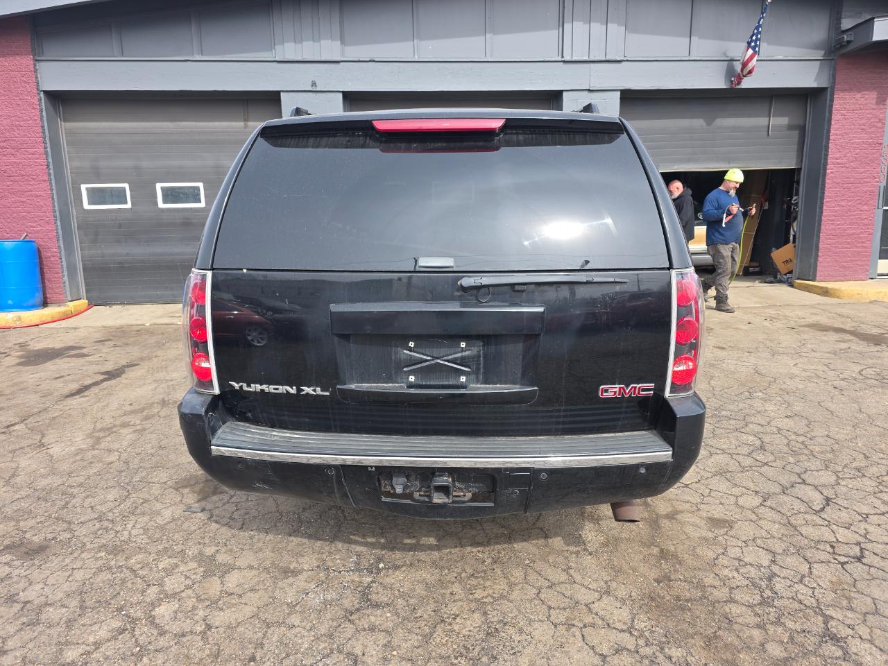 GMC Yukon Denali XL AWD 2007