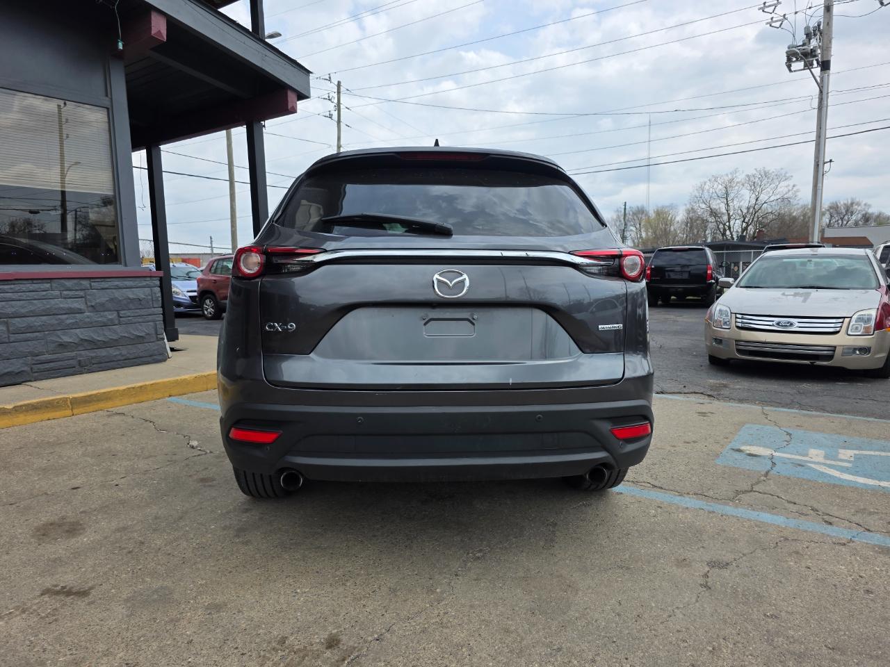 Mazda CX-9 Touring FWD 2021